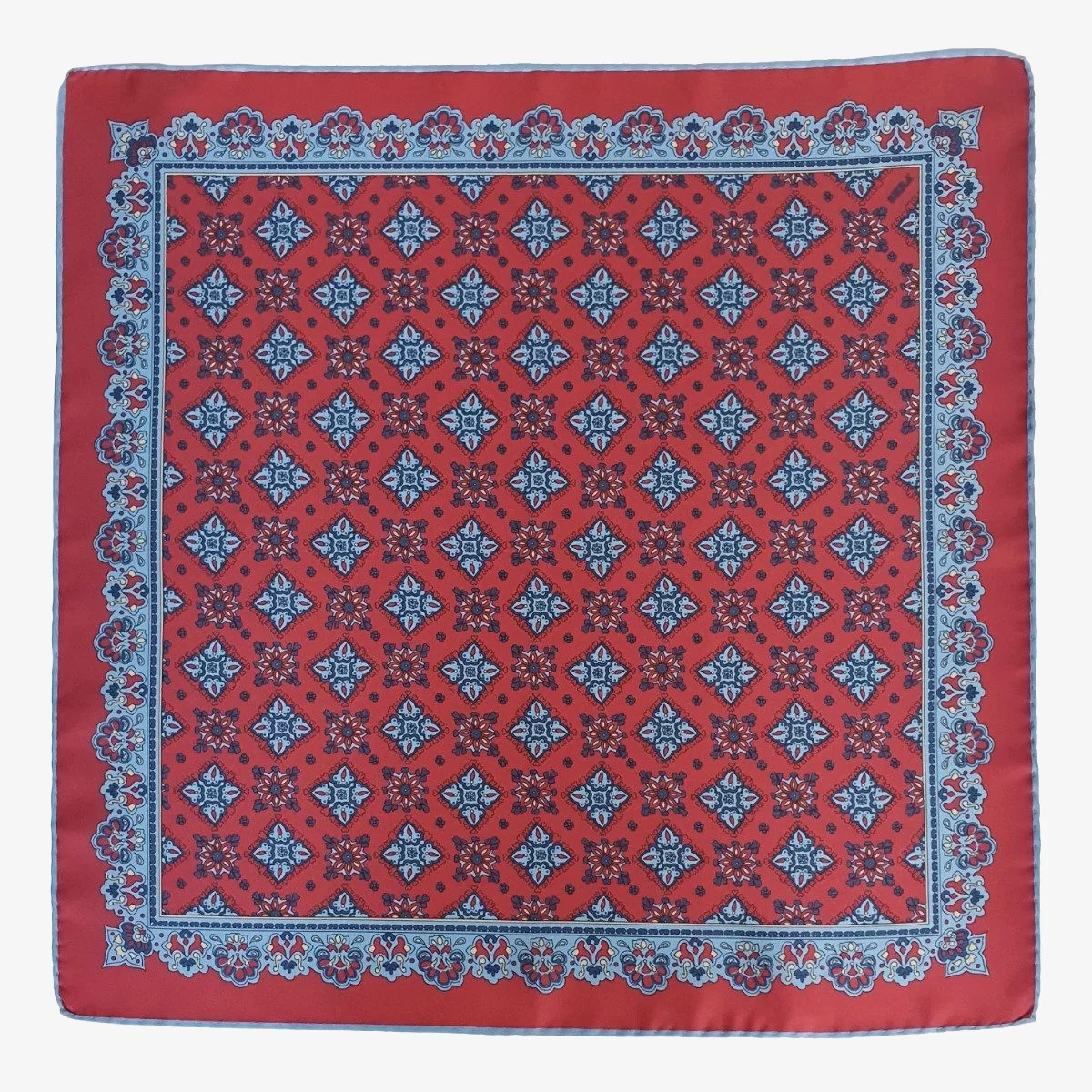 Serà Fine Silk Amarone Licorice red silk pocket square