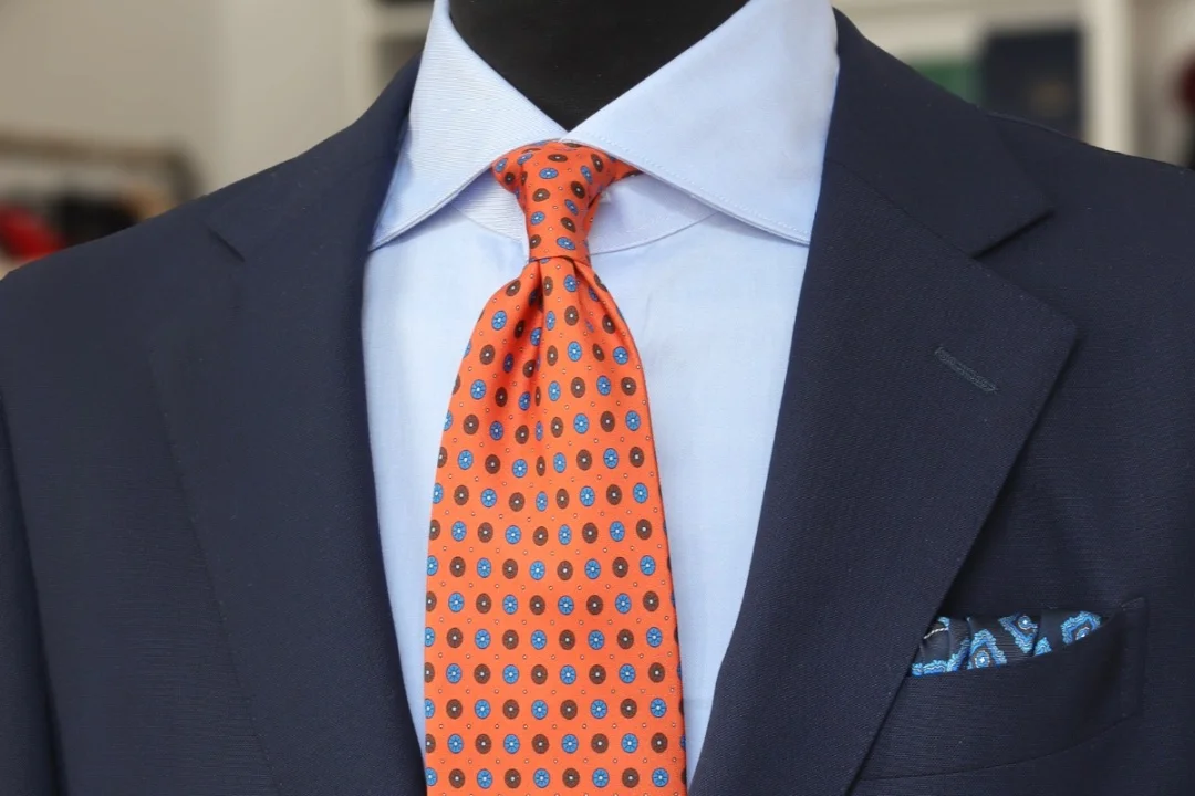 10 stylish navy blue suit, shirt and tie combinations