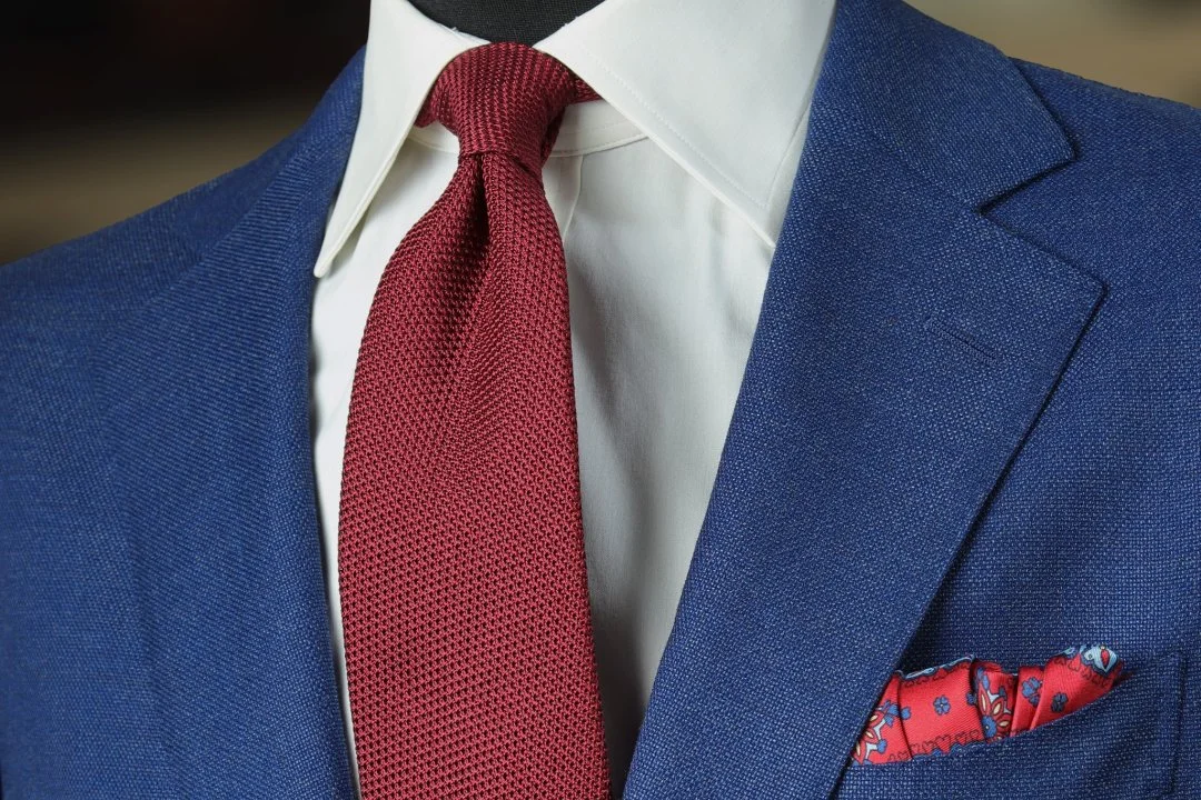 Light blue shirt red 2024 tie