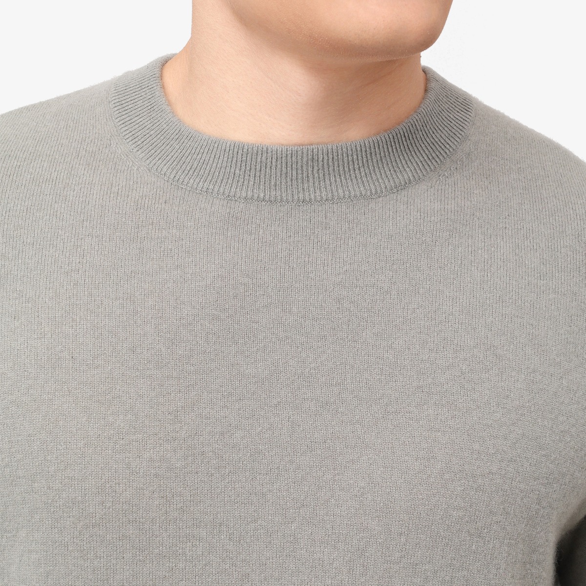 BML grey cashmere crew neck sweater