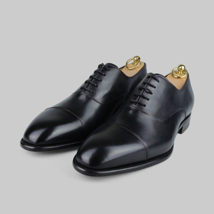 Shop men's oxford shoes